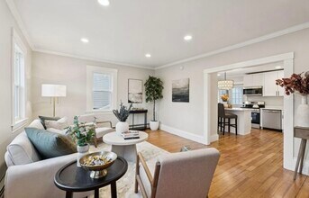 24 Hill St in Saco, ME - Building Photo - Building Photo