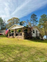 7471 Lakehaven Dr in Denver, NC - Building Photo