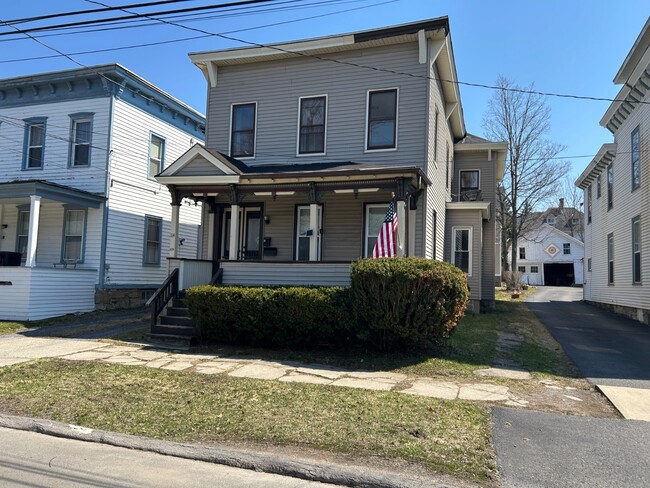 114 S Melcher St in Johnstown, NY - Building Photo - Building Photo
