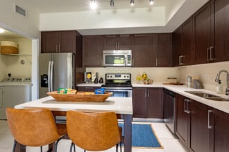 Solle Davie Luxury Apartments in Davie, FL - Foto de edificio - Interior Photo