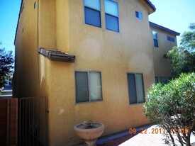 6735 Sumatra St in Las Vegas, NV - Building Photo - Building Photo