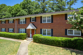 Drew Valley Apartments in Atlanta, GA - Building Photo - Building Photo