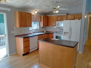 10 Stony Acre Dr in Cranston, RI - Building Photo - Building Photo
