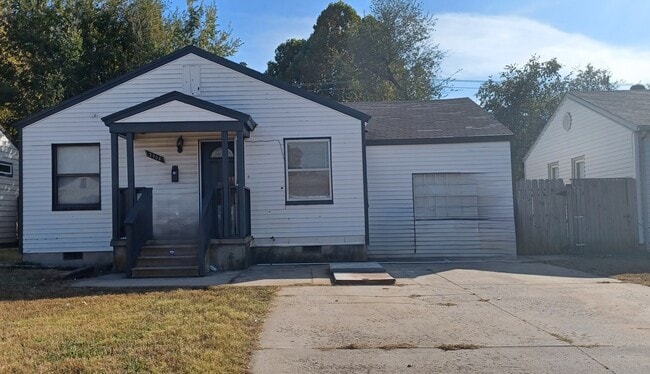 property at 3908 Mallard Dr