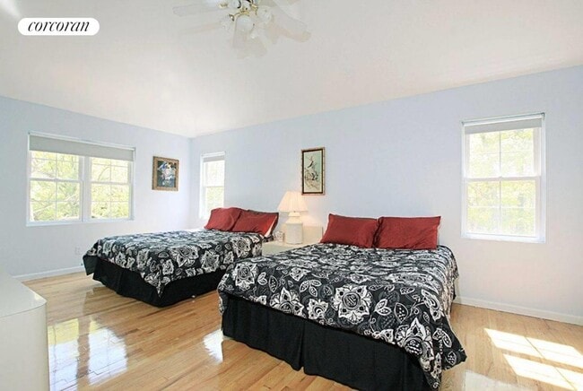 43A Old Riverhead Rd E in Hampton Bays, NY - Building Photo - Building Photo