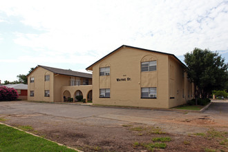 The Duke Apartments in Edmond, OK - Foto de edificio - Building Photo