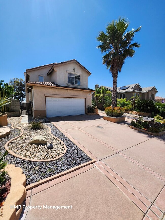 5063 St Albert Dr in Fontana, CA - Foto de edificio - Building Photo