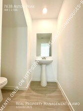 7638 Aston Peak in San Antonio, TX - Building Photo - Building Photo