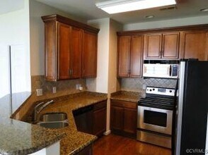 839 Parkland Pl in Glen Allen, VA - Building Photo - Building Photo