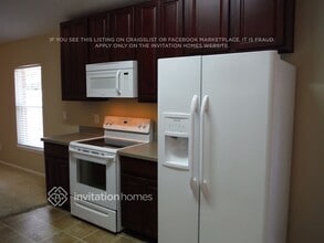 1759 Canopy Oaks Dr in Orange Park, FL - Building Photo - Building Photo