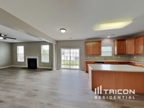 6413 Amber Bluffs Crescent in Raleigh, NC - Building Photo - Building Photo