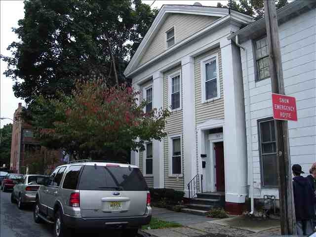 183 3rd St in Troy, NY - Building Photo