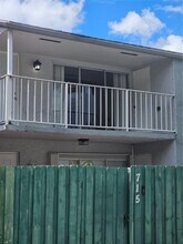 8460 SW 156th Pl, Unit 725 in Miami, FL - Building Photo - Building Photo