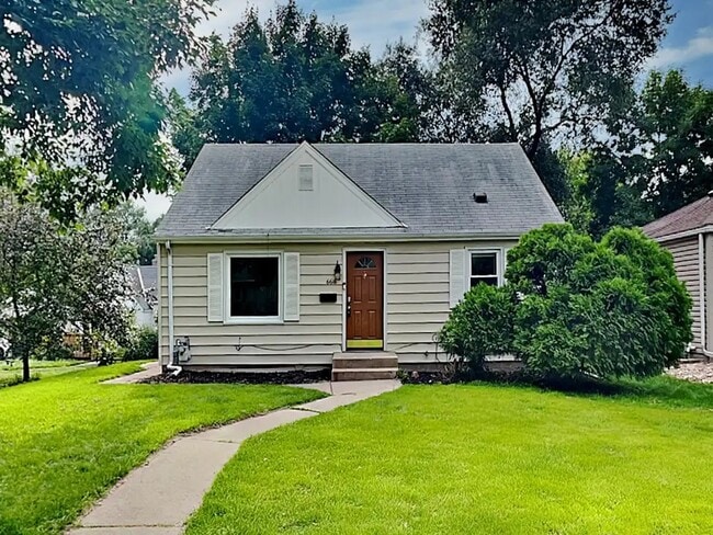 property at 6614 5th Ave S