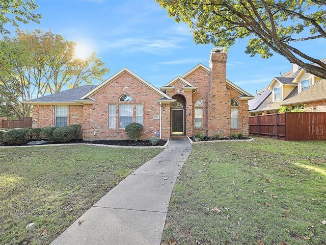 14715 Le Grande Dr in Addison, TX - Building Photo