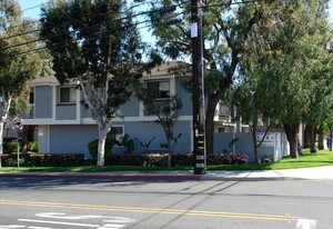 1798 Pomona Ave in Costa Mesa, CA - Building Photo
