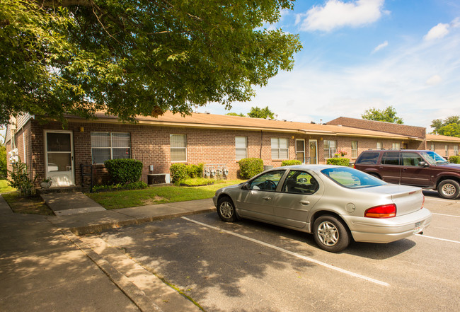 Catoosa Gardens in Fort Oglethorpe, GA - Building Photo - Building Photo