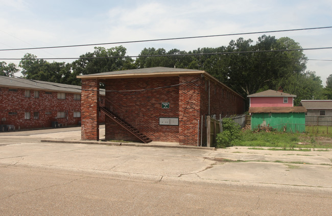 2640 Alaska St in Baton Rouge, LA - Building Photo - Building Photo