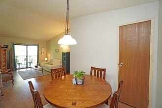 521 Martin Luther King Dr W, Unit 41 in Cincinnati, OH - Foto de edificio - Building Photo
