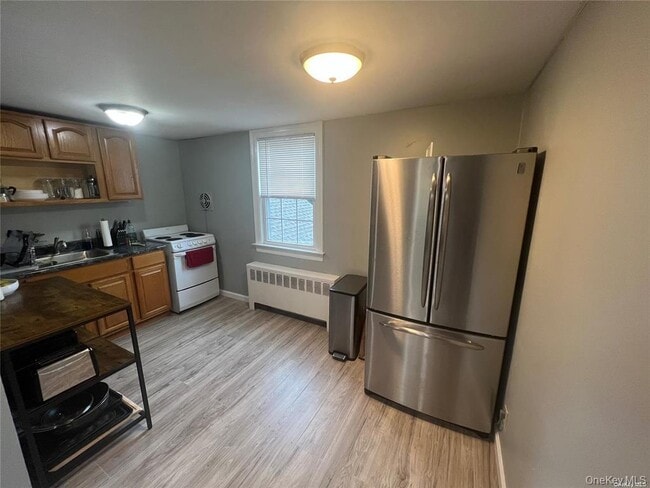 1174 Russell St in Franklin Square, NY - Building Photo - Building Photo