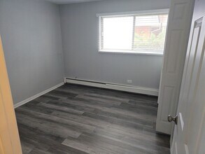 110 W 66th St-Unit -Unit 1 in Westmont, IL - Building Photo - Building Photo