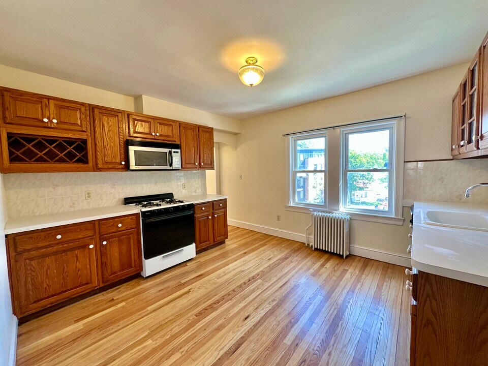 12 Pinehurst St, Unit 2 in Boston, MA - Building Photo