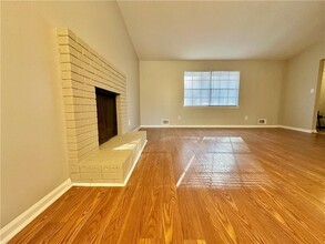 7413 Penland Dr in Riverdale, GA - Building Photo - Building Photo