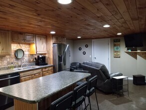 487 Kentucky Ave in Bluff City, TN - Building Photo - Building Photo