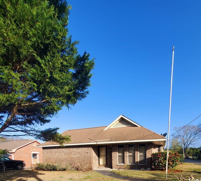 704 Gayle St in North Myrtle Beach, SC - Building Photo