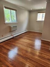 108 Perkins St, Unit 4 in Boston, MA - Building Photo - Building Photo