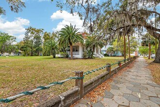 1015 Union St in Brunswick, GA - Building Photo - Building Photo