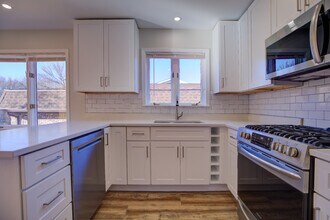 5715 N Cicero Ave in Chicago, IL - Building Photo - Building Photo