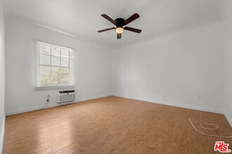 1283 W 36th St in Los Angeles, CA - Building Photo - Building Photo