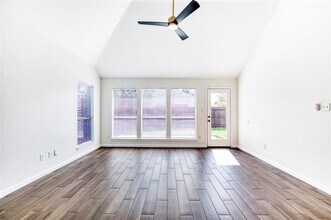 2108 Shady Bend Cir in Little Elm, TX - Building Photo - Building Photo