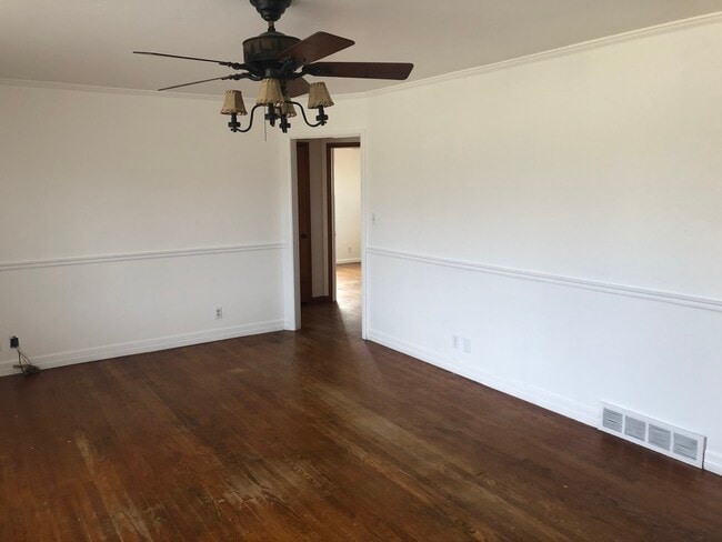 1707 N Midwest Blvd in Oklahoma City, OK - Foto de edificio - Building Photo