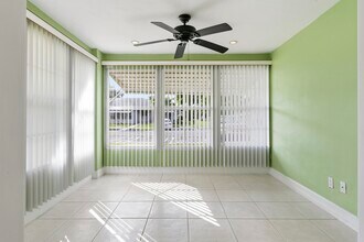 1167 S Drive Cir in Delray Beach, FL - Building Photo - Building Photo