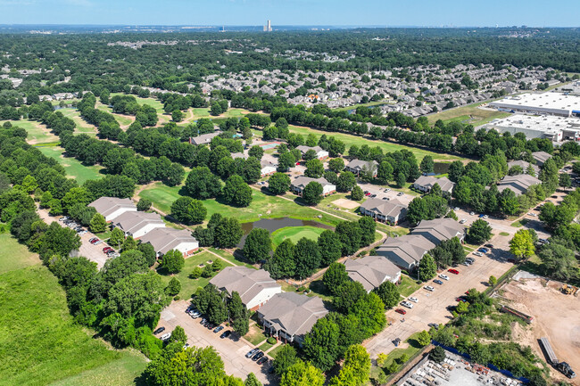 The Links on Memorial I/II in Bixby, OK - Building Photo - Building Photo