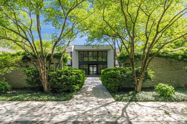 21 Lakewood Dr in Glencoe, IL - Building Photo - Building Photo