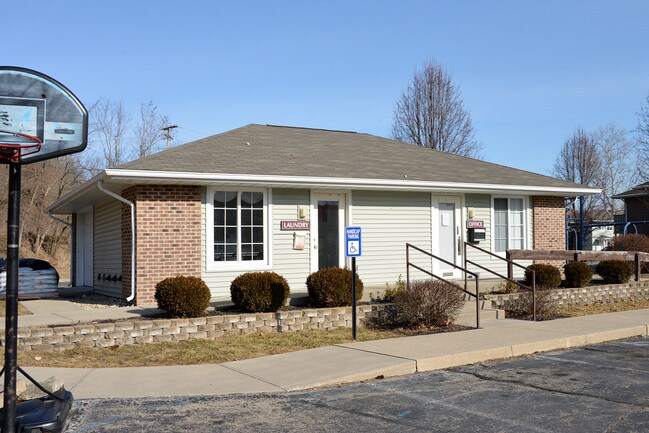 Riverfront Apartments in Brookville, IN - Foto de edificio - Building Photo