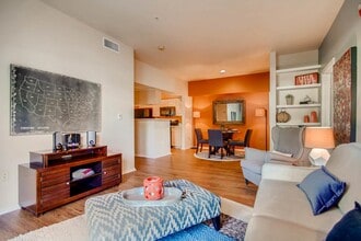 Heritage at Stone Mountain in Northglenn, CO - Foto de edificio - Building Photo