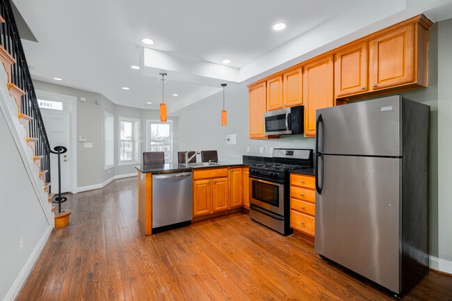 Ellington Apartments in Washington, DC - Foto de edificio - Interior Photo