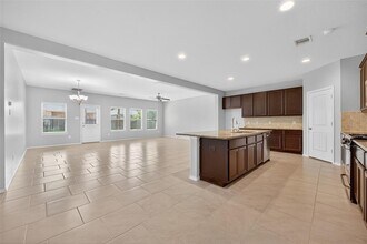 154 Meadow Grove Dr in Conroe, TX - Building Photo - Building Photo