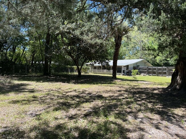 17451 Southside Ct in High Springs, FL - Building Photo - Building Photo