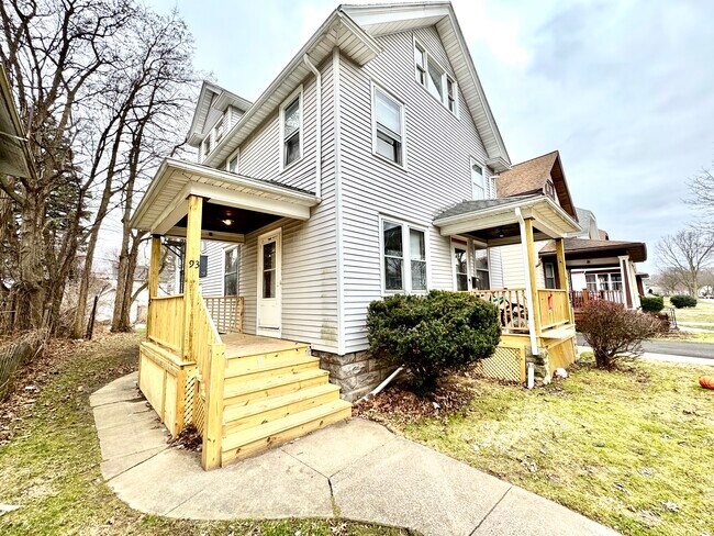 93 Penhurst St, Unit 93 in Rochester, NY - Foto de edificio - Building Photo
