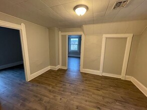 2096 W 93rd St in Cleveland, OH - Building Photo - Building Photo