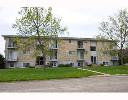 608 S Walnut St in Monticello, IA - Foto de edificio