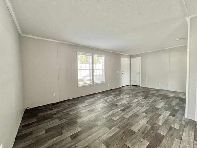 3701 2nd St in Coralville, IA - Building Photo - Building Photo