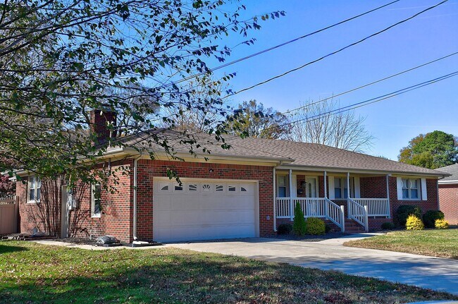 4629 Miles Standish Rd in Virginia Beach, VA - Building Photo - Building Photo