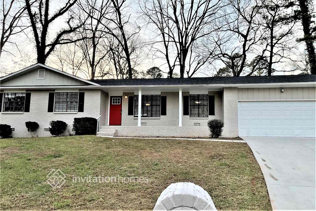 4952 Needle Knob Ct in Stonecrest, GA - Building Photo