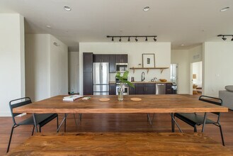 701 4th St in Miami Beach, FL - Building Photo - Building Photo